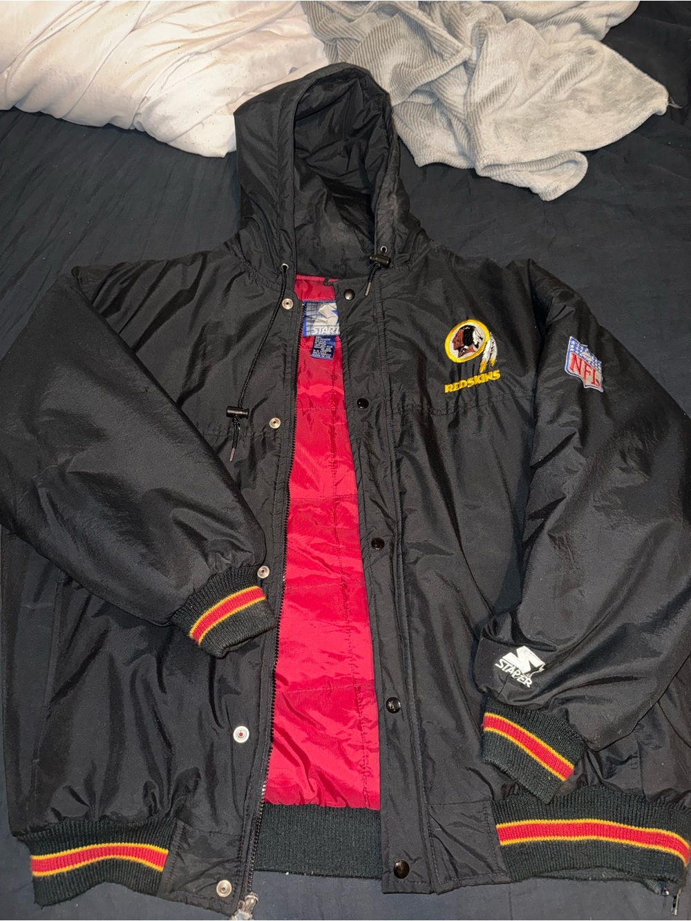 RARE VINTAGE REDSKINS STARTER JACKETED FULL ZIP AND HOOD